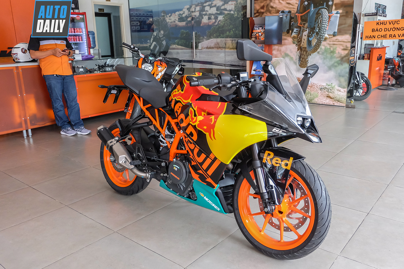 Ảnh chi tiết KTM RC 390 MotoGP Edition